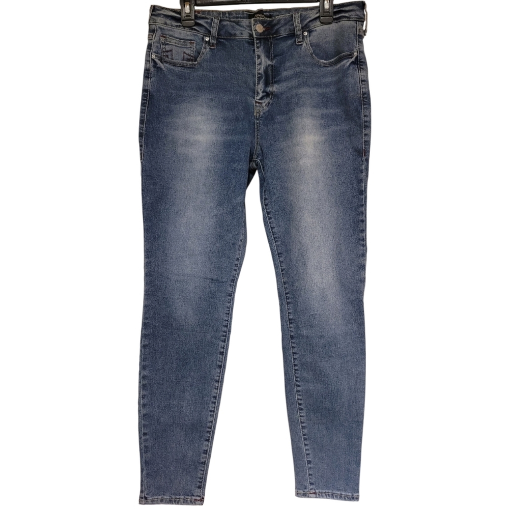 True Religion Jennie Curvy Mid-Rise Super Skinny Jeans, Womens 33W